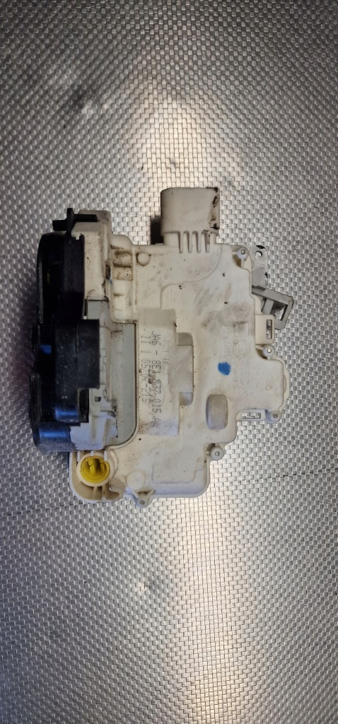 фото №1, Audi a4 b7 замок дверь левый перед 8e1837015aa