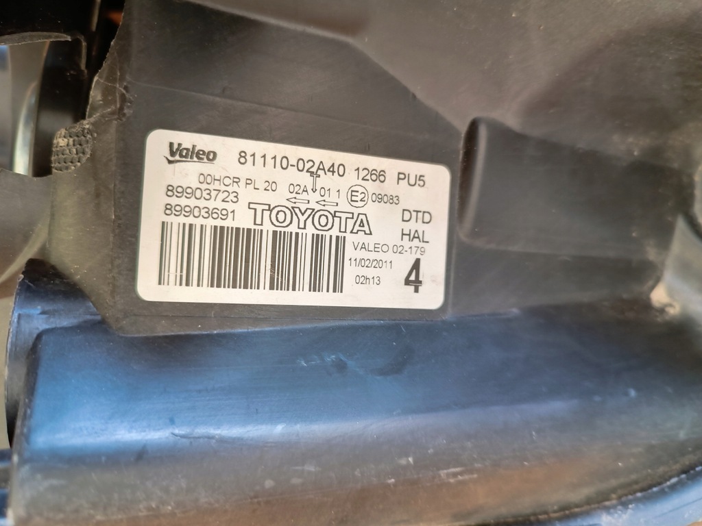 фото №15, Лампа правый перед eu 81110-02a40 toyota auris i lift