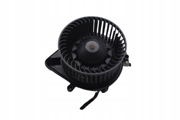 фото №1, Повітродувка вентилятор 8e1820021e audi a4 b7 3.0