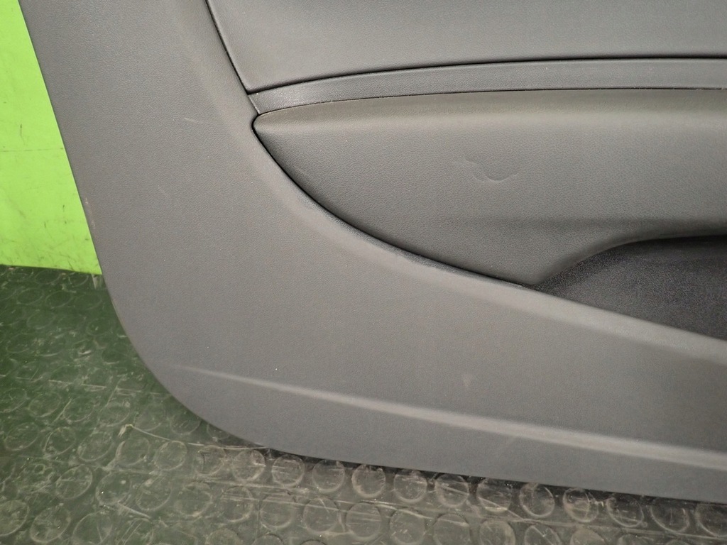 фото №7, Оббивка двері ліва передня audi a1 i 8x 3d 12r
