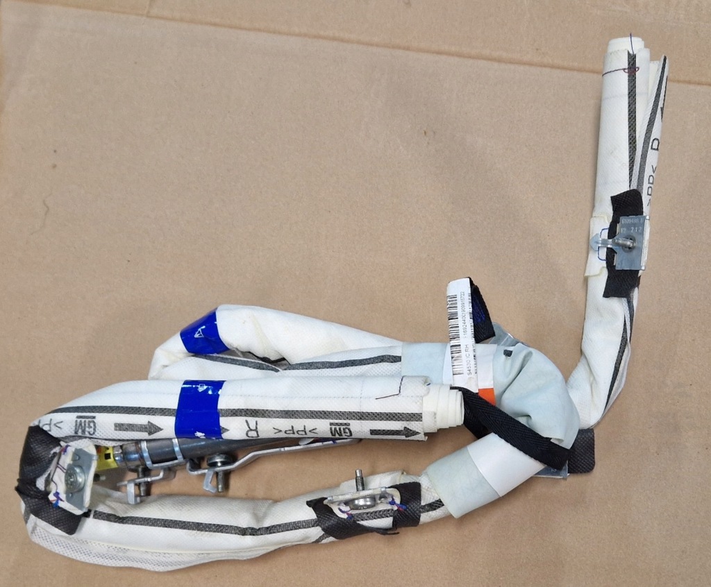 фото №1, Шторка безопасности пассажира opel corsa e 5d оригинал правая