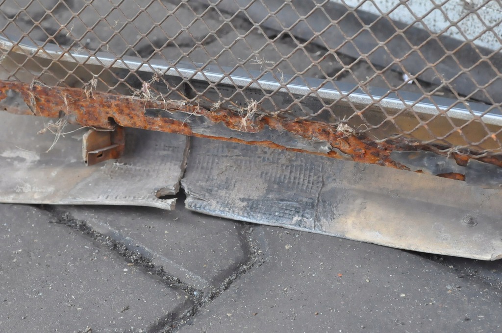 фото №16, Aston martin db9 бампер перед передний 2005r