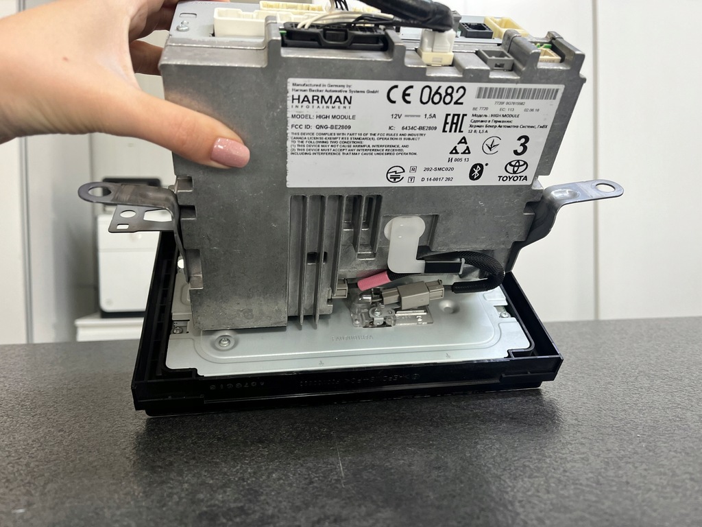 фото №7, Радио навигация toyota prius iv hybrid 86140-47360 jbl