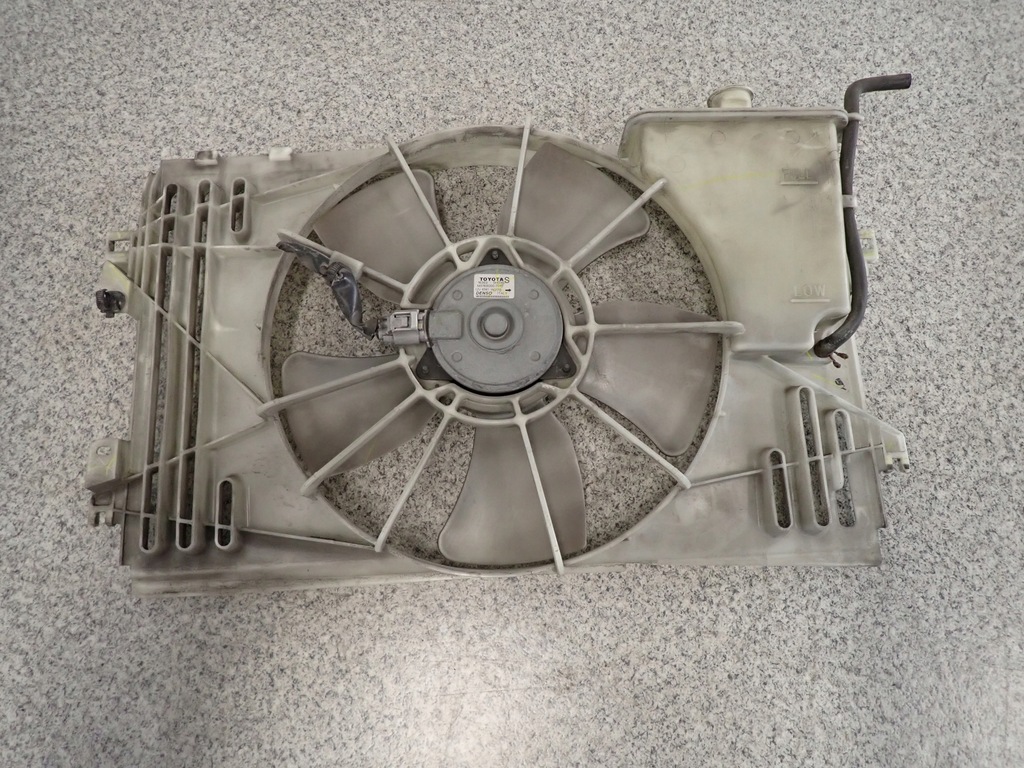 фото №1, Corolla verso 1.8 benz 04-09 вентилятор радіатора