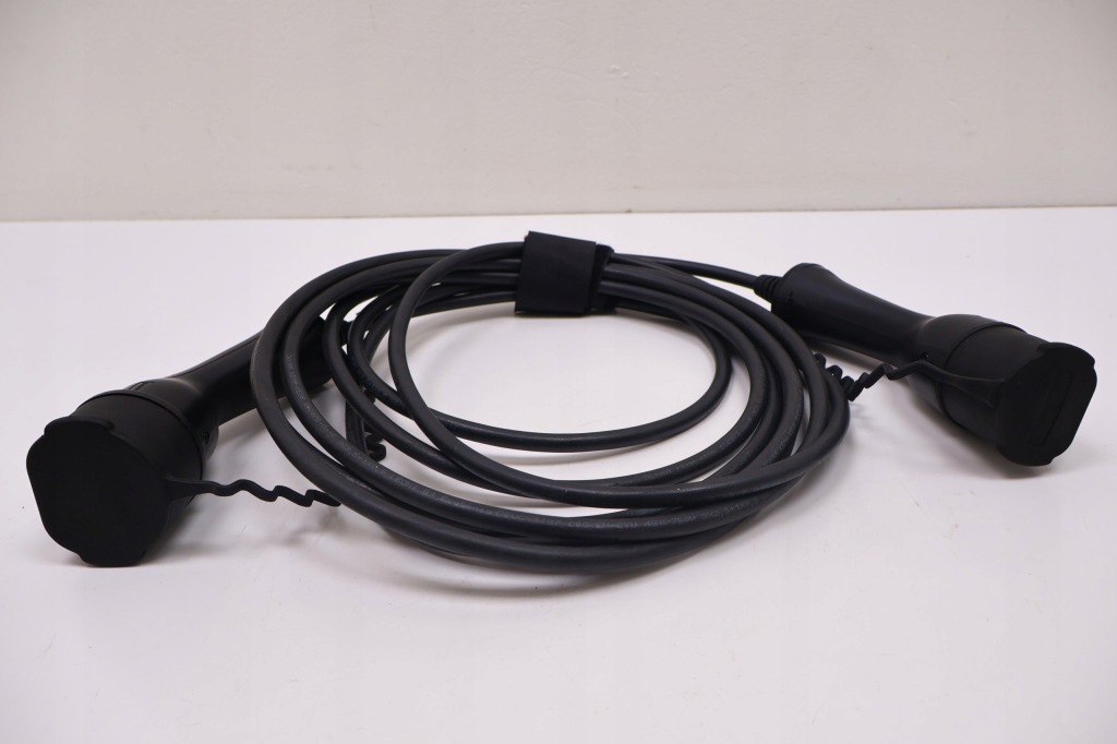 Volvo v60 2 2.0 t6 plug in hybrid шланг зарядки зарядное устройство 35850801 Киев