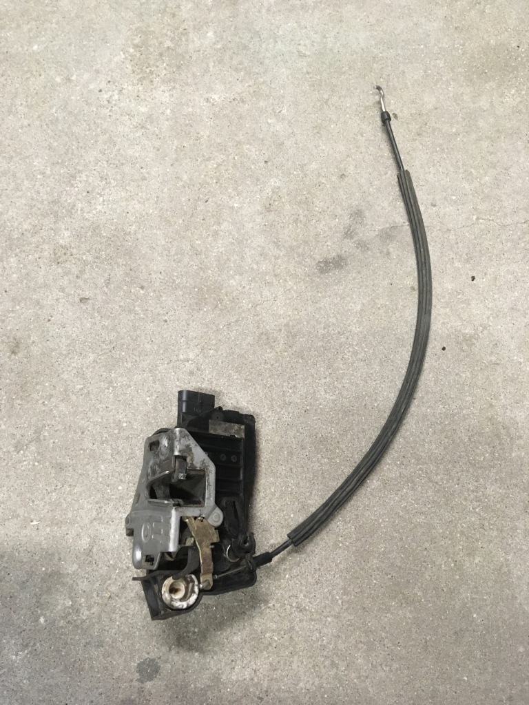 Купити Mercedes ml w163 замок двері правий перед