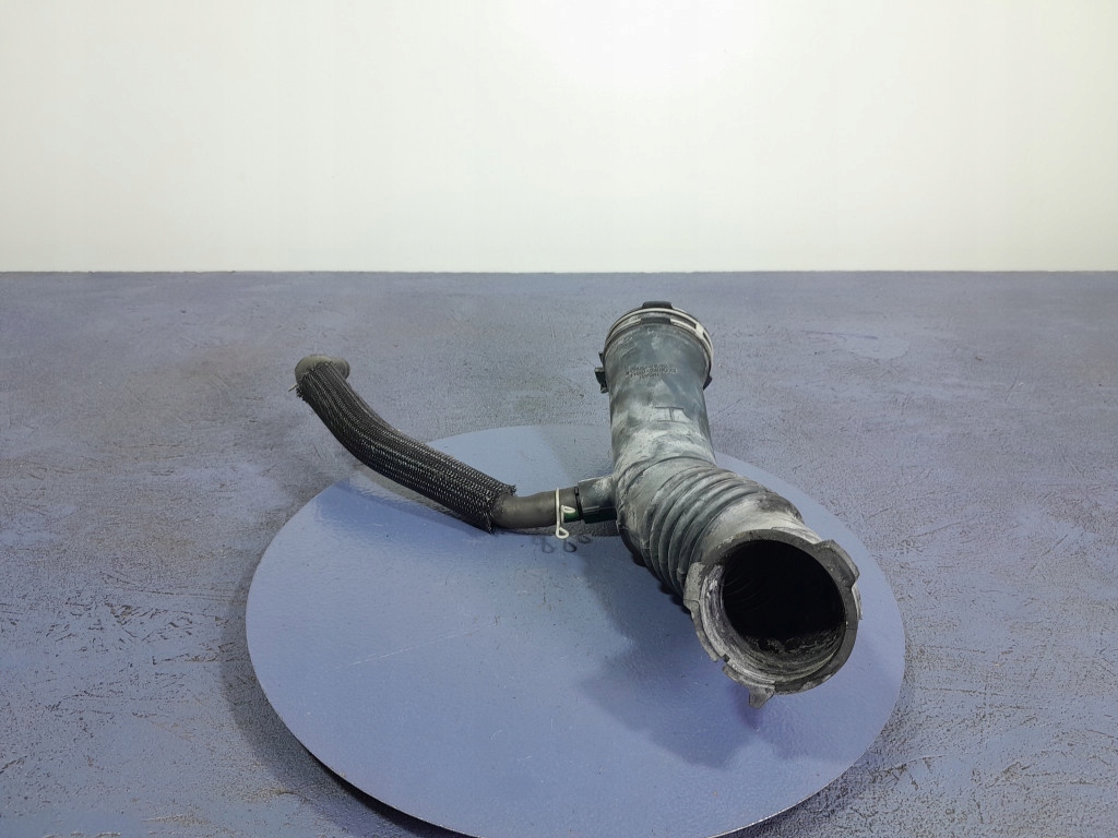 Купити Lexus ux 250h 2.0 шланг патрубок труба повітря 17880-24040