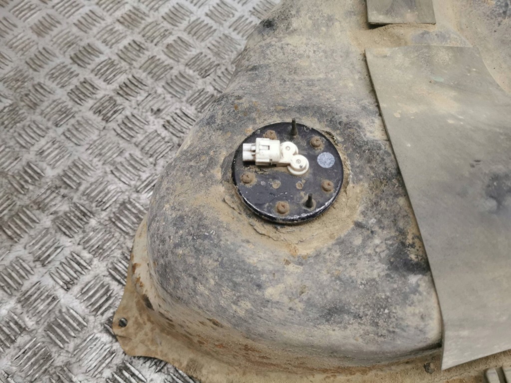 Бак топлива lexus gs 300 350 430 450h Недорого