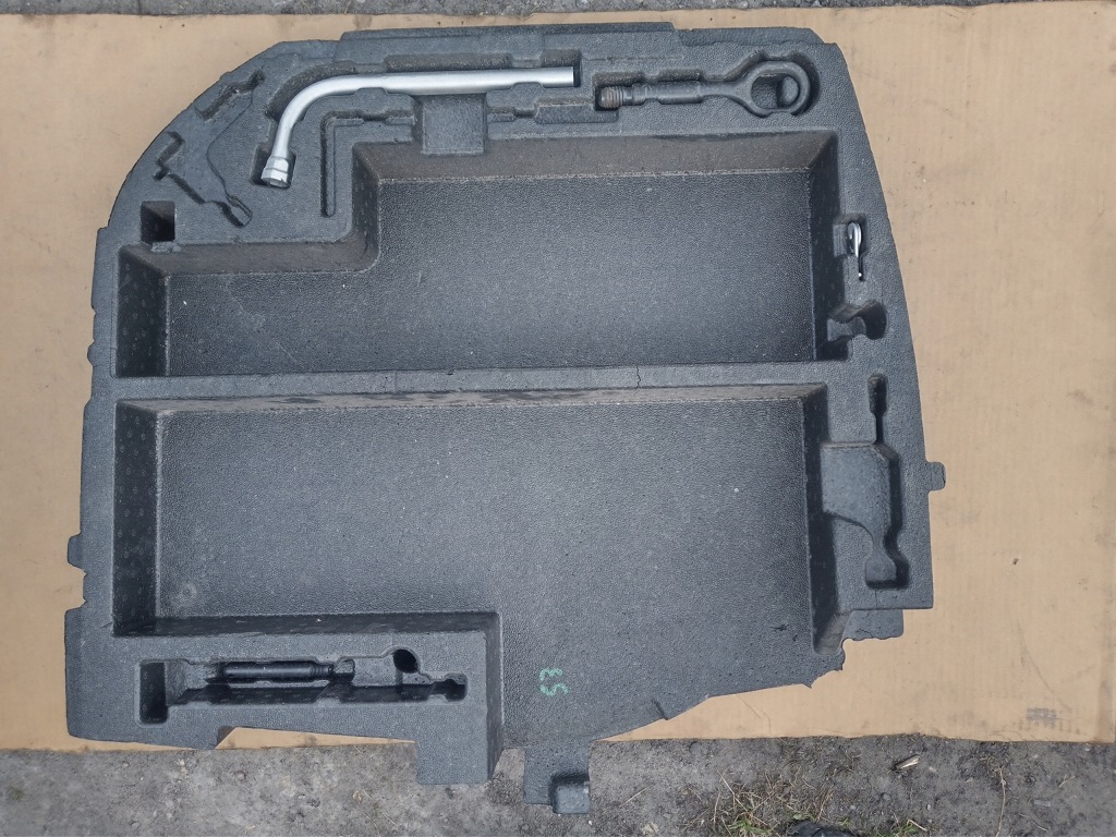 фото №1, Пенополистирол audi a1 tt 8s0 8s0012109b
