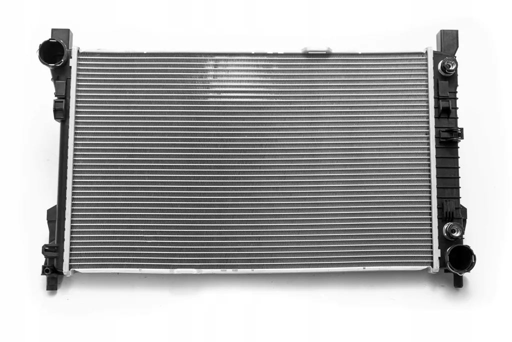 фото №1, Радиатор воды mercedes slk r171 200 280 350 04-11