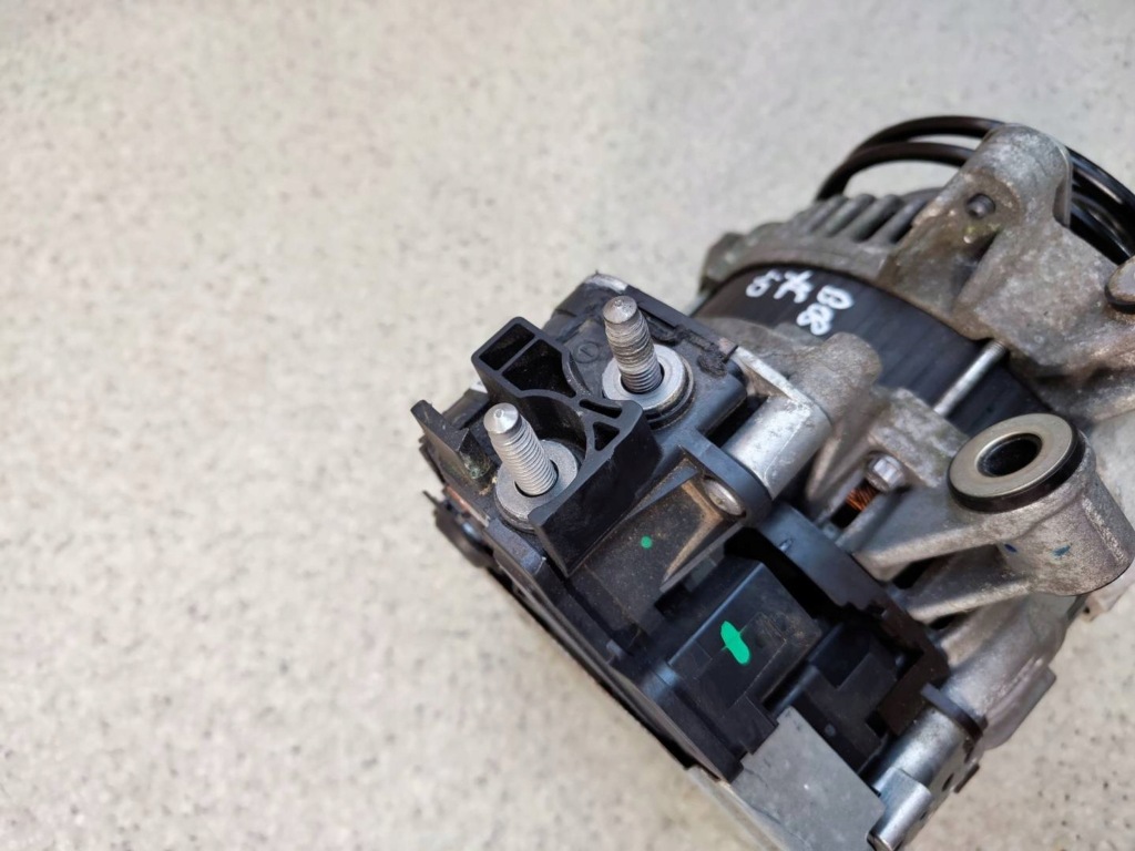 Генератор volvo xc40 s60 v60 xc60 v90 xc90 mild hybird 36012933 32300720 в Україні