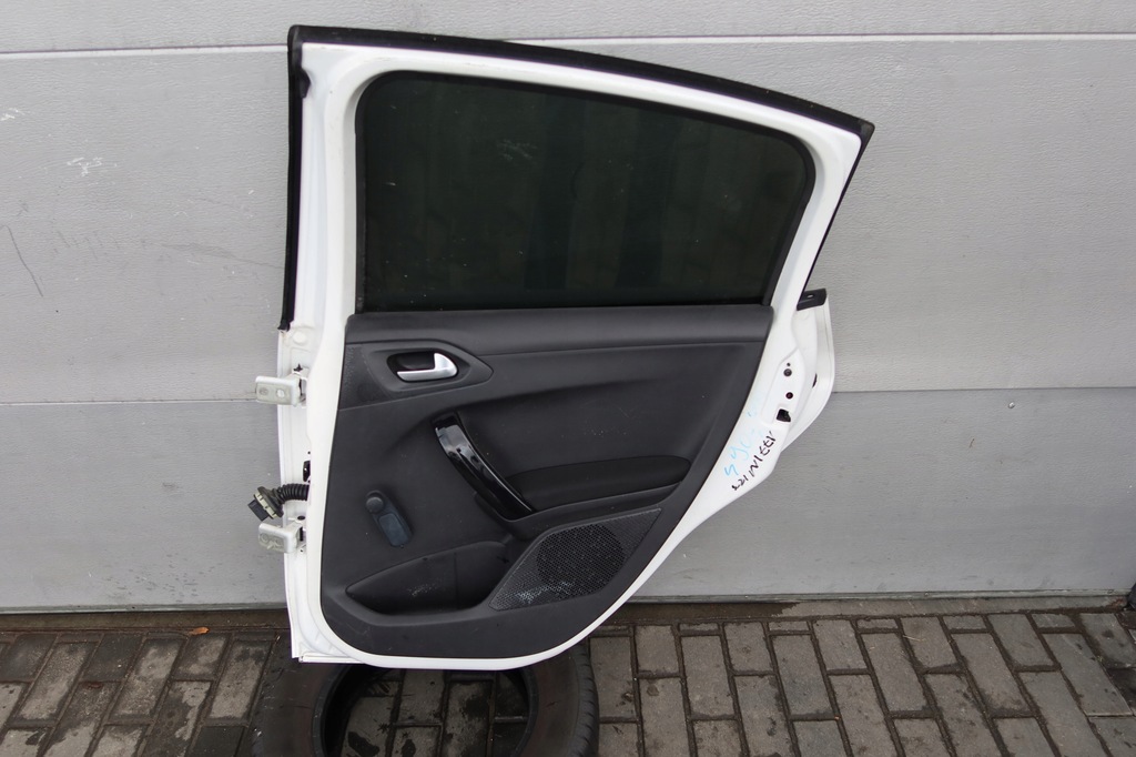 фото №10, Дверь правый задняя peugeot 208