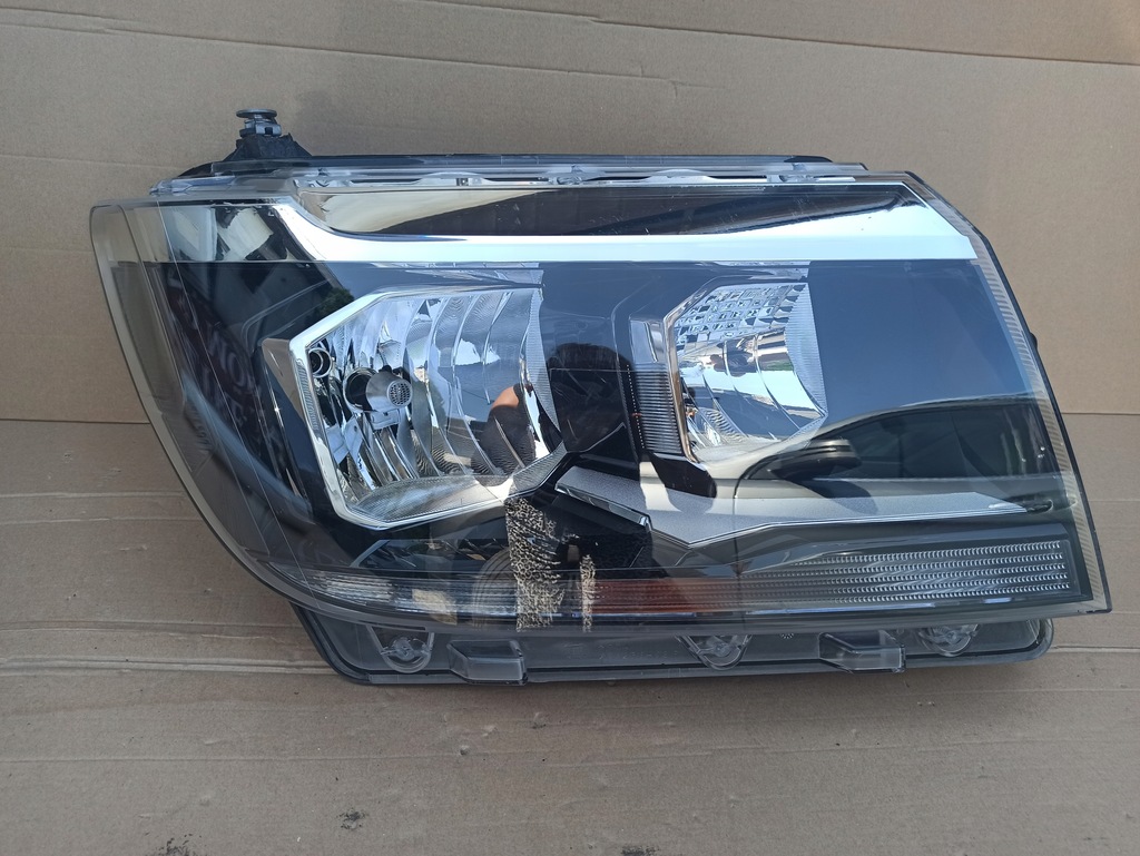 фото №1, Vw crafter 2 ii правая лампа перед фара 7c1