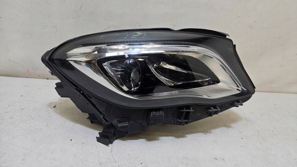 Купить Mercedes gla 156 x156 рестайлинг  лампа правая перед передняя фара led