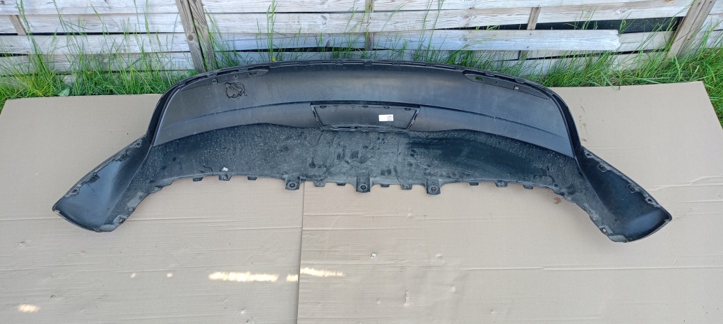 Бампер задній накладка tesla model y 1691886-00-a оригінал Зі Шроту