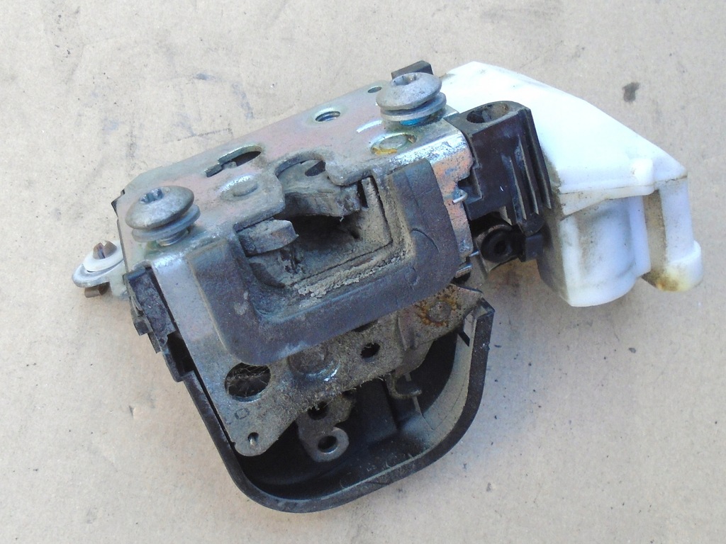 фото №2, Alfa romeo gt 147 замок двері правий 6 pin