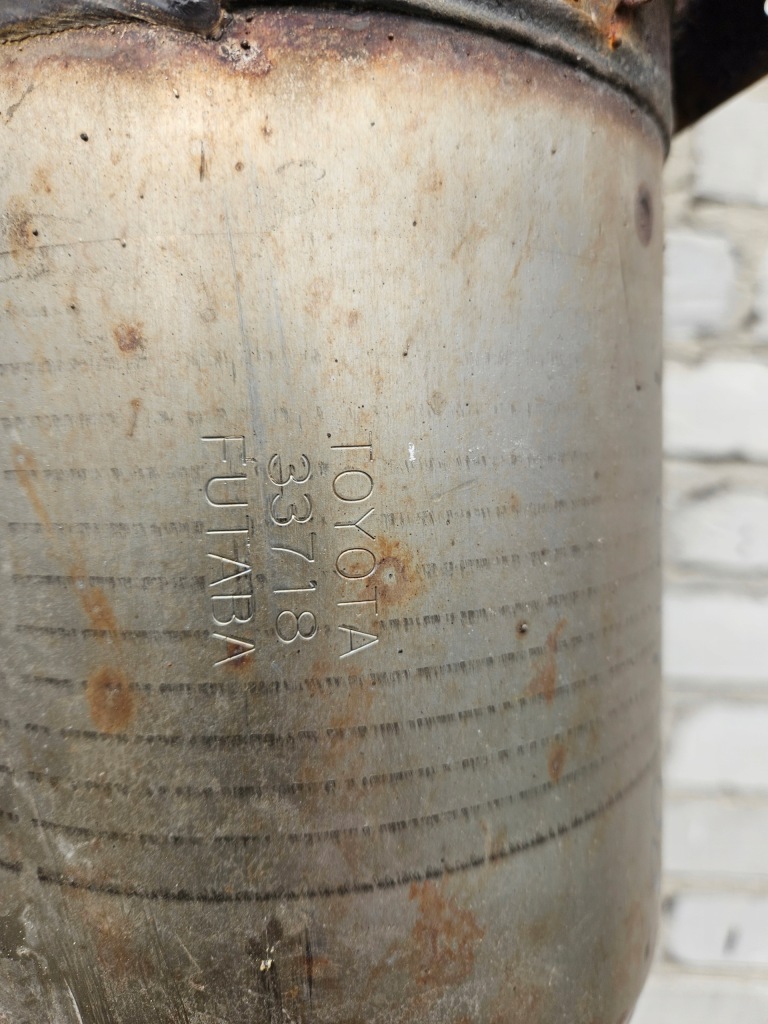 Toyota prius plus + 09-17 корпус катализатор труба Недорого