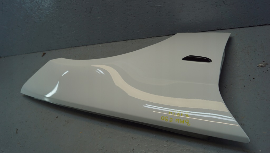 Крыло  правый  перед bmw e90 e91 Недорого