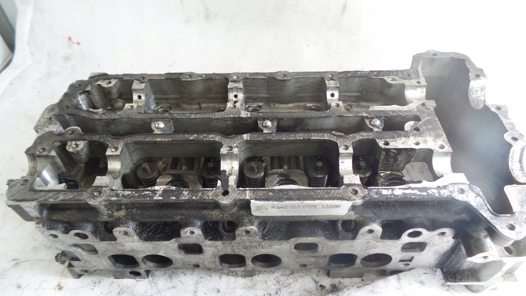 фото №1, Головка головка mercedes w204 642 a6420100721 3.0