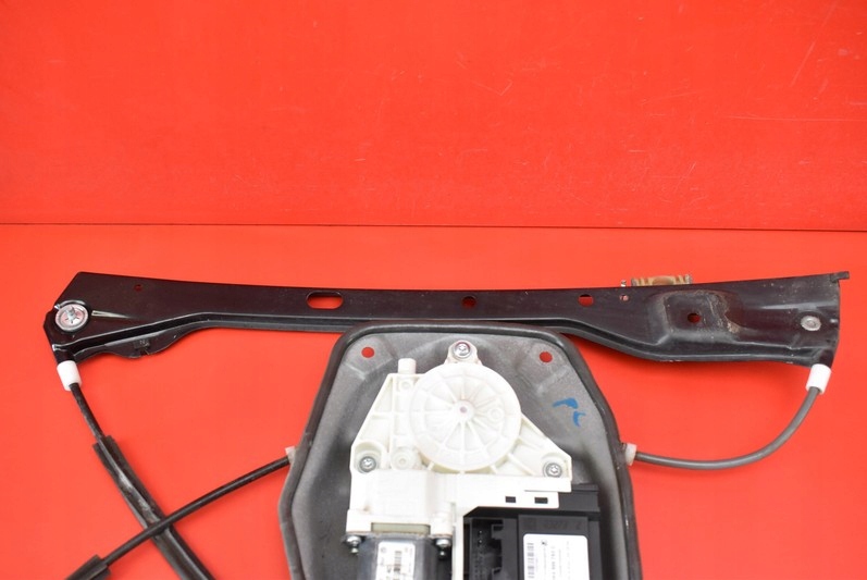 фото №8, Подъемник стекло левый перед eu 5m0837461 vw golf 5 v plus 05-14