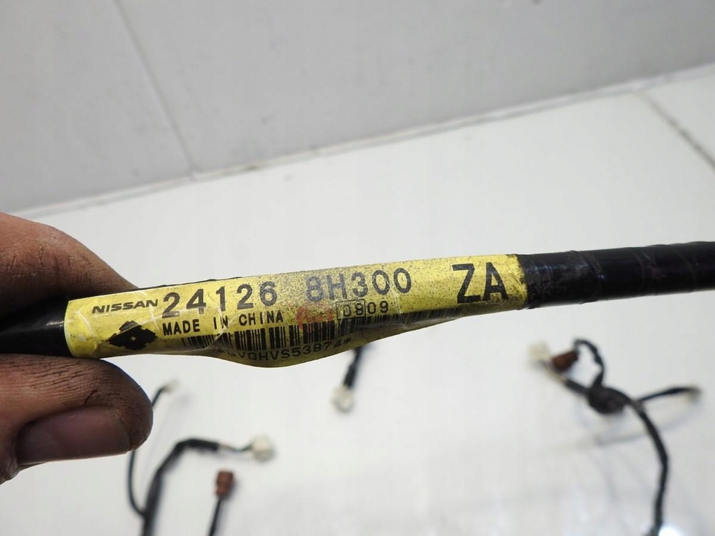 фото №7, Жгут электропроводка дверь задняя nissan x-trail t30 241268h300