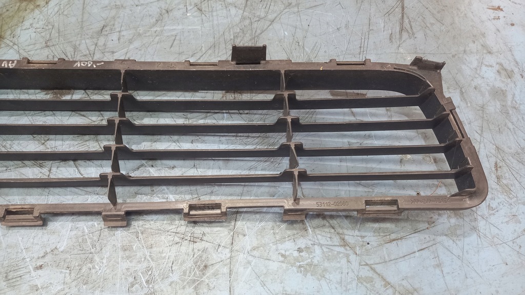 фото №5, Toyota auris решётка бампера средняя 53112-02080