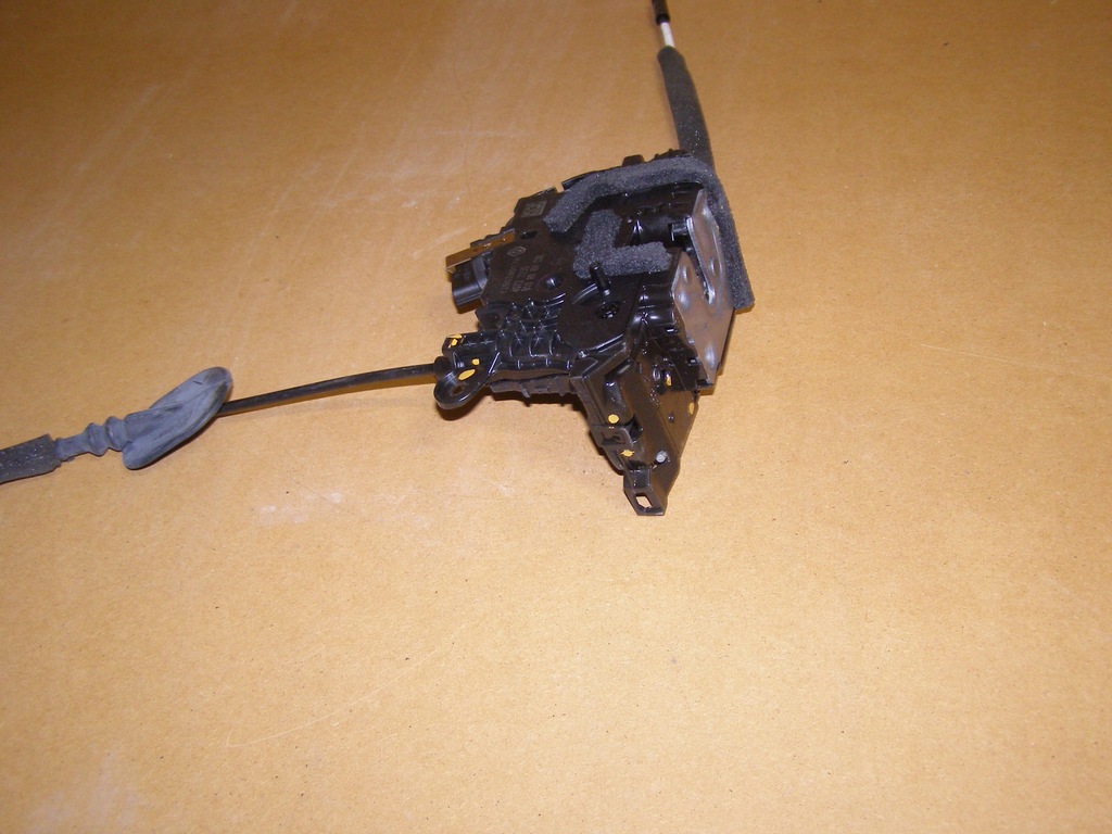 фото №1, 825029017r renault zoe замок двері правий задня