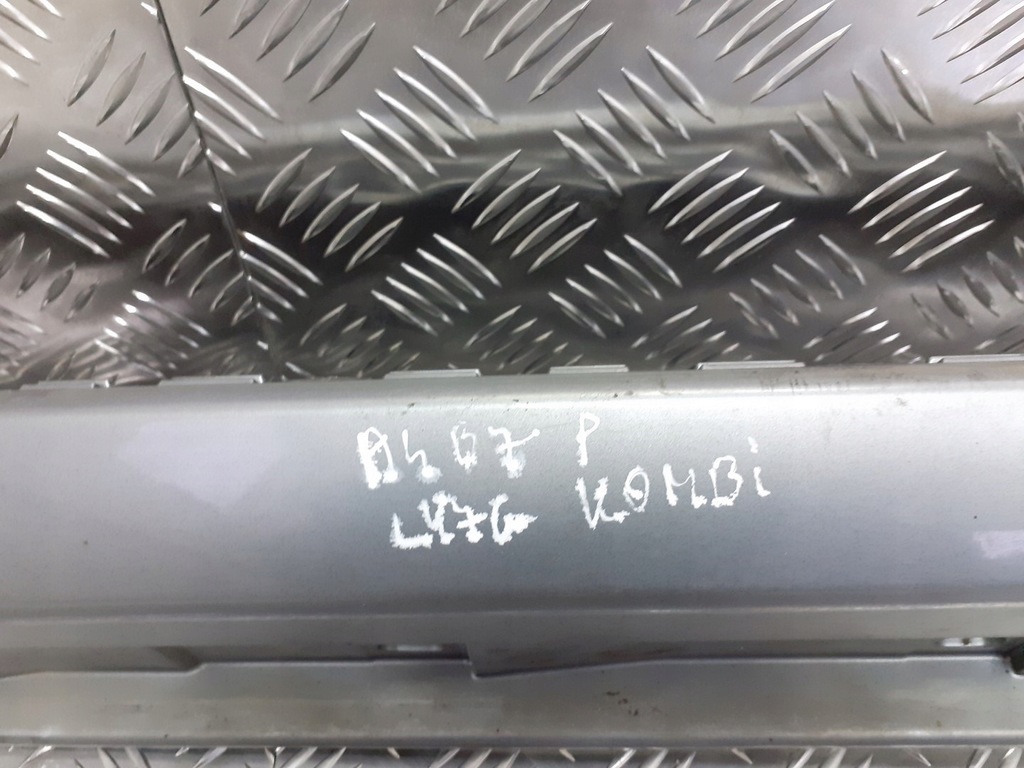 фото №5, Молдинг p0rogowa правая audi a4 b7 kombi ly7g