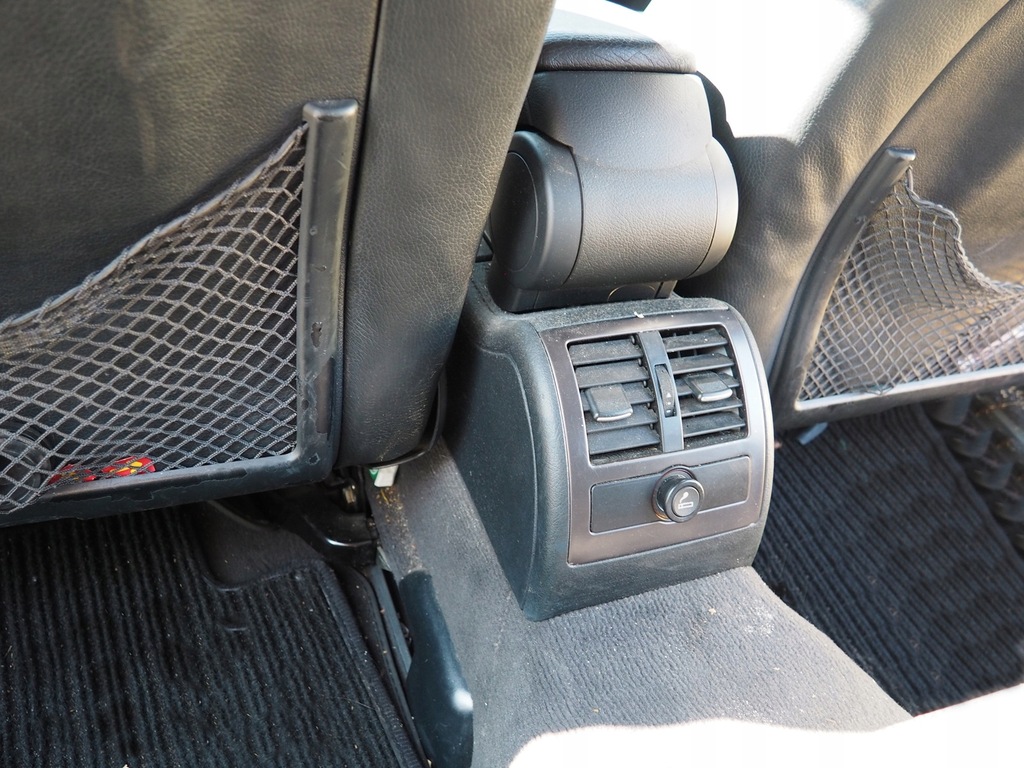 фото №1, Audi a6 c5 решётка обдув задняя задняя нижняя ładna