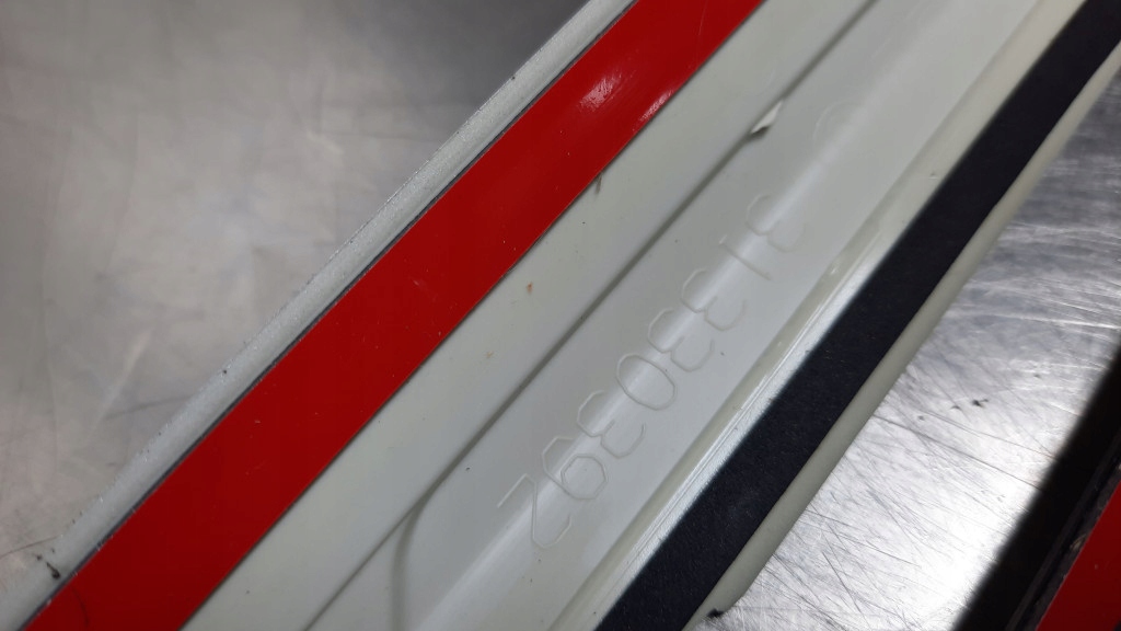 фото №14, Молдинг накладка бампера задняя 31330392 31330393 volvo xc40 18- nowa