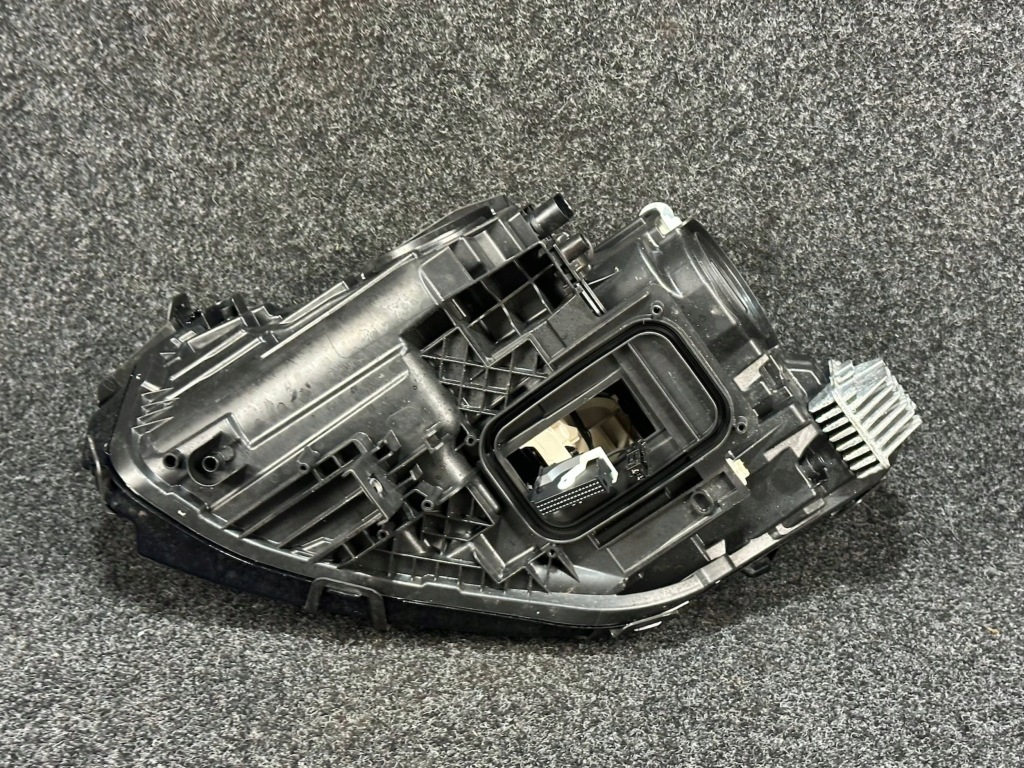 фото №6, Mercedes eqa eqb w243 лампа права перед передня a2439062801