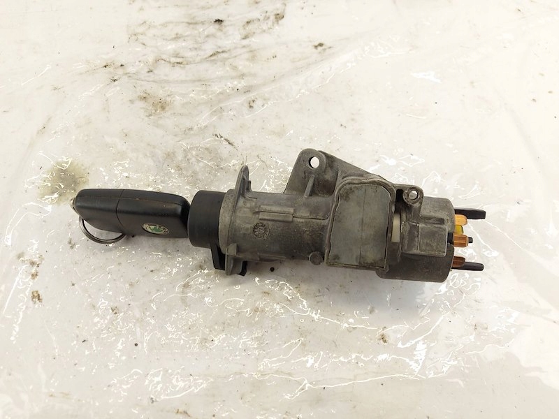 фото №10, Замок зажигания зажигания ключ ручка 4b0905851c 4b0905849 skoda fabia ii 542