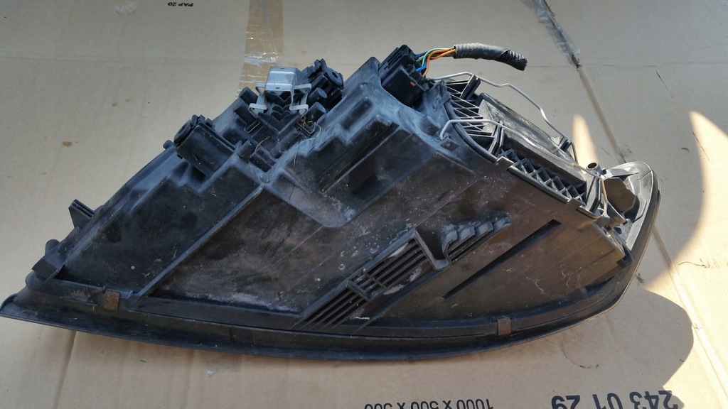 фото №6, Volvo s40 ii lift лампа фара правый 31299584