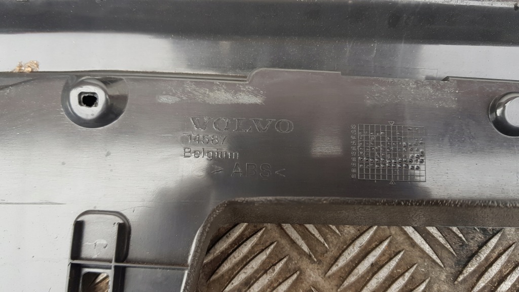 фото №3, Volvo v70 i защита замка багажника порог