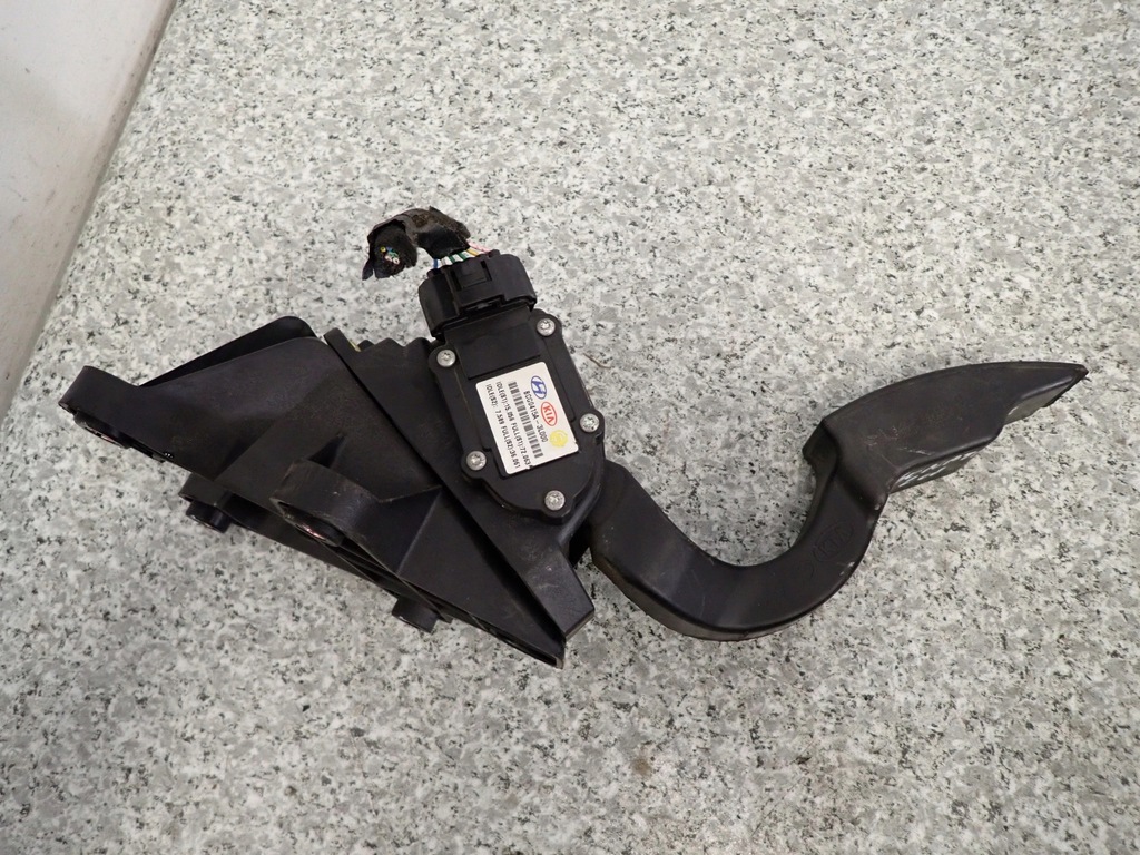 фото №1, Hyundai sonata v 2.0 crdi 05-09 педаль потенціометр газу