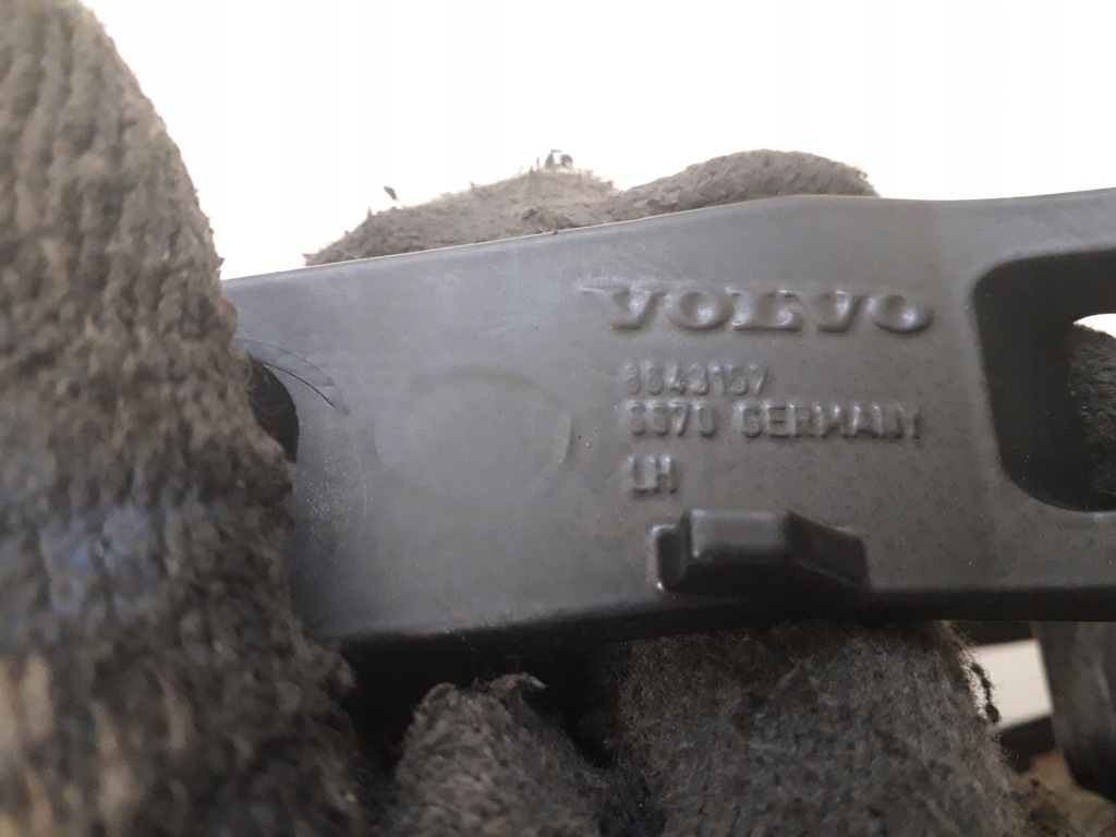 фото №8, Volvo v70 2 ii 00-07 петли амортизаторы крышки багажника 8643157 8643158