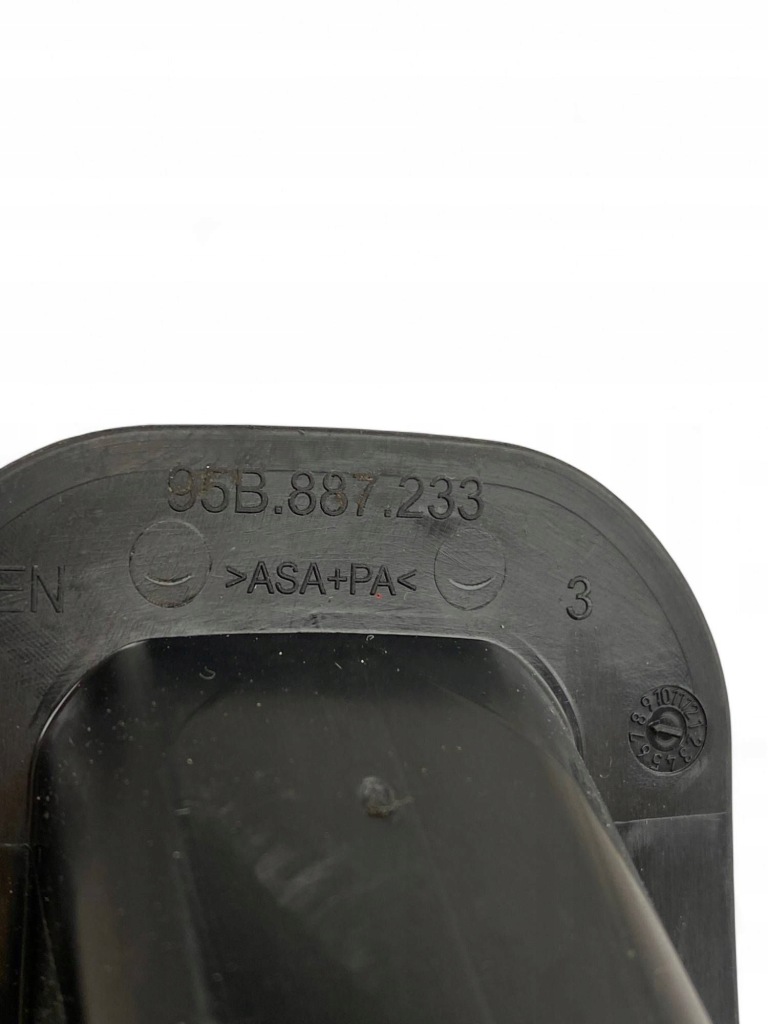 Porsche macan 95b заглушка isofix 95b887233 Недорого