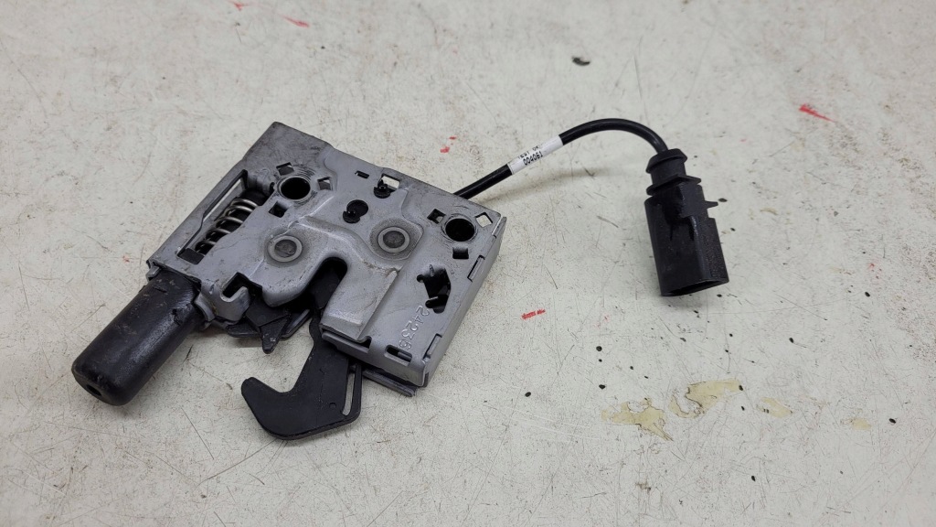 фото №6, Audi tt 8s засов замок капот 8s0823509c