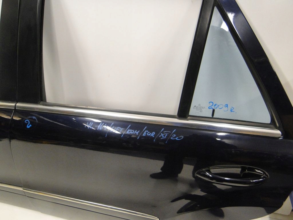 фото №9, Mercedes ml w164 164 дверь задние левая bez ржавчина задняя