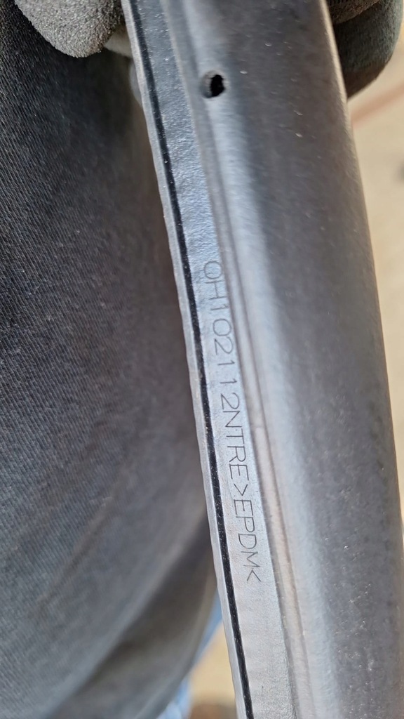 фото №5, Прокладка дверь боковая правая левая navara iv np300 версия 5os.