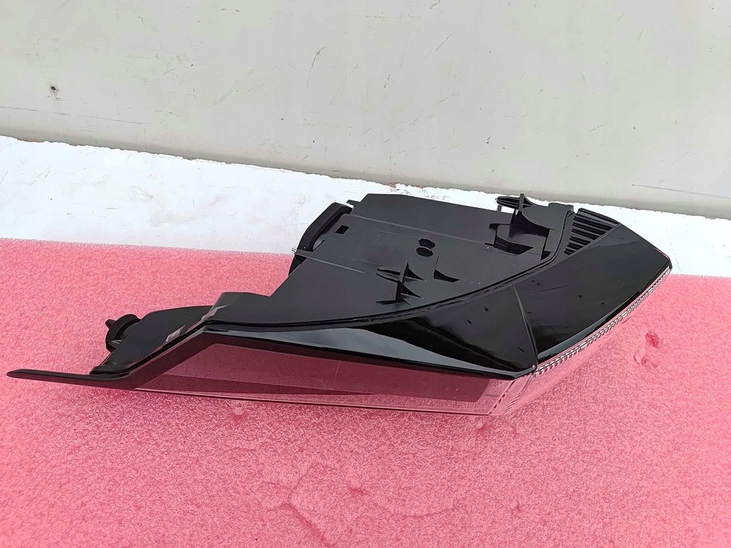 фото №9, Peugeot 308 iii t10 hb gt лампа правая задняя задняя nowa оригинальный номер 3310