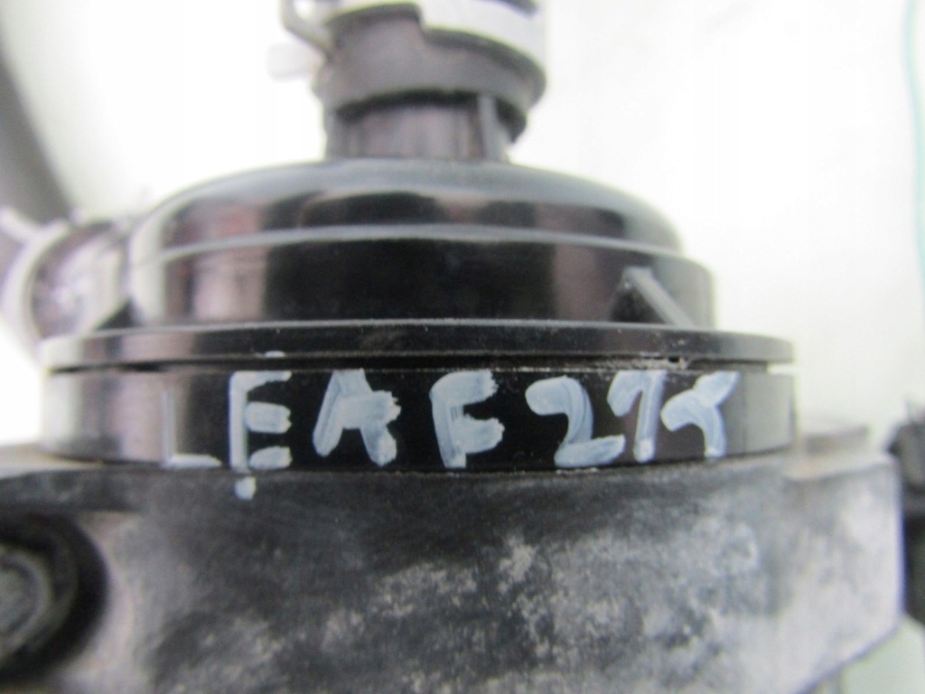 фото №8, Leaf ii ze1 21r насос wody помпа додаткова 215815sa0a 064100-1451