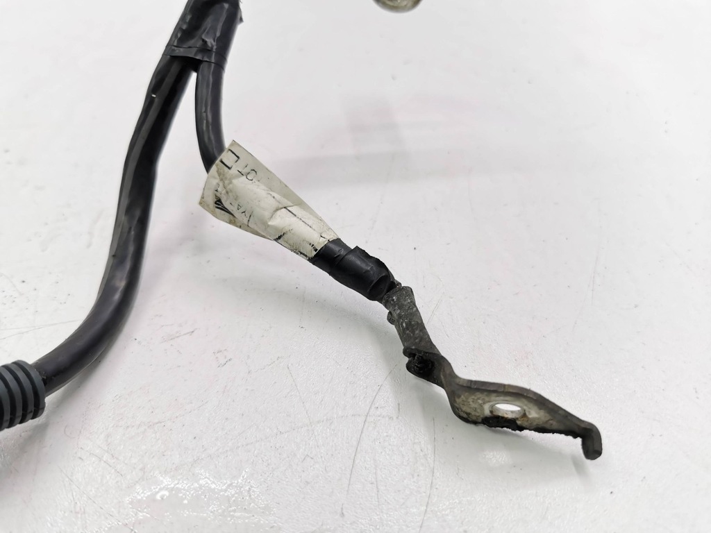 фото №5, Toyota auris e180 2015 минус / клемма / шланг аккумулятор