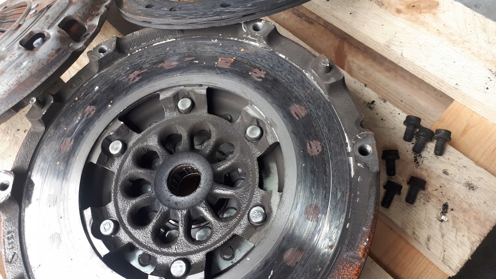 фото №8, A4 b9 8w сцепление колесо dumasowe 2.0 tfsi a5 8w