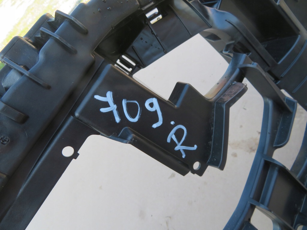 фото №12, Audi q8 sq8 2024 передня захист радіатора середня 4m8807233h