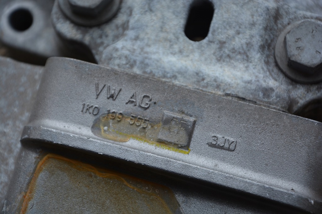 фото №8, Кронштейн подушка коробки vw jetta 1k0199555cf