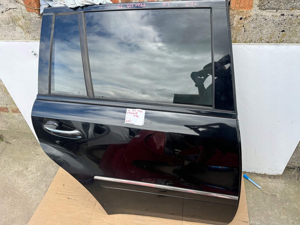 фото №1, Дверь правое задняя правый mercedes gls x166 полный