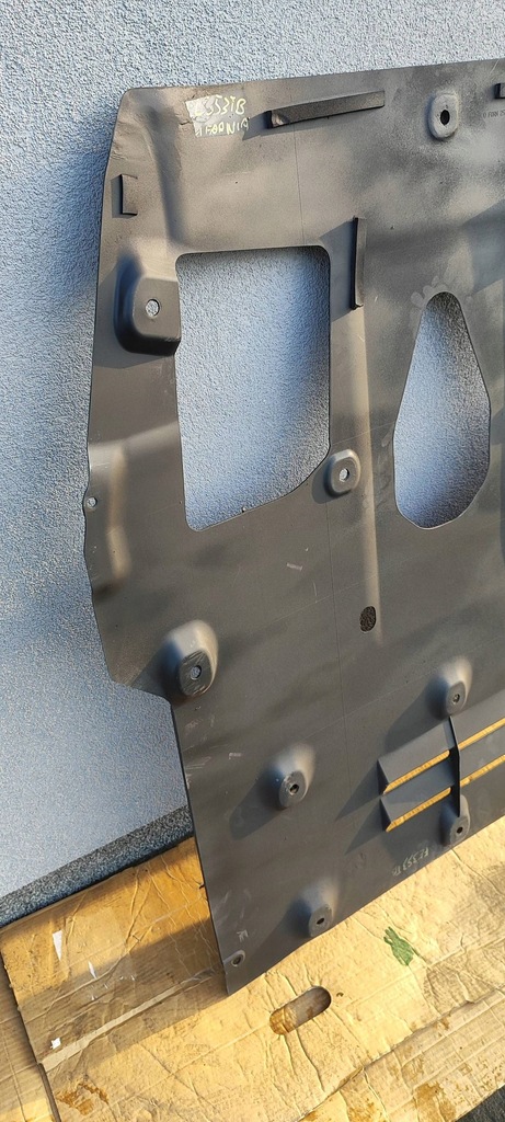 фото №6, Защита подвеска ferrari california f149 083948300 плита нижняя