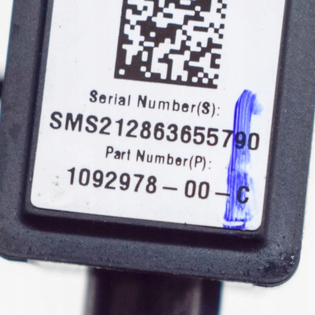 Tesla model 3 2021 левая сторона камера на крыле боковой Недорого