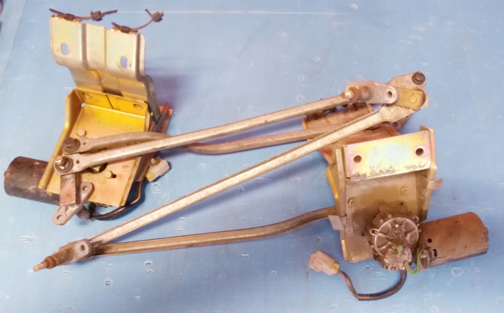 фото №1, Механизм дворник nissan trade 93' --